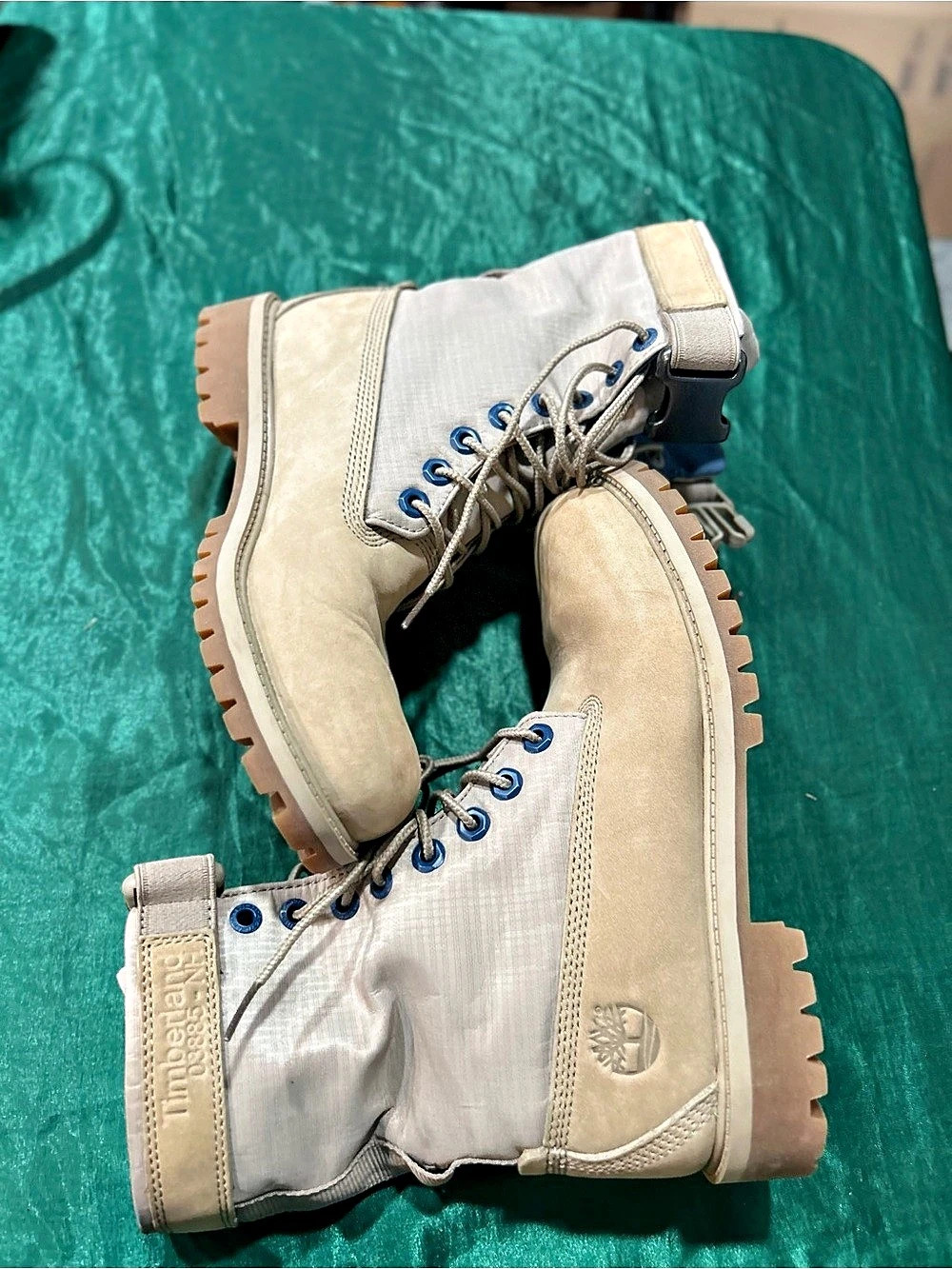 Timberland Military Gaiter Tall Boot Boots Cream & Blue , size of kids US 5